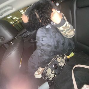 Meet your Posher, Eva